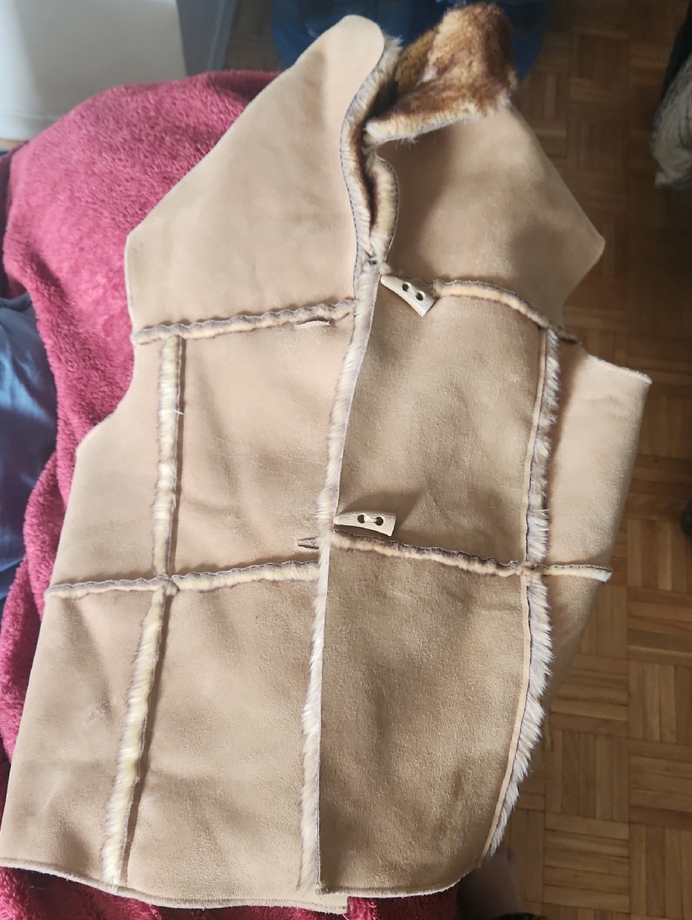 Women's Hooded Shearling Vest - Tan